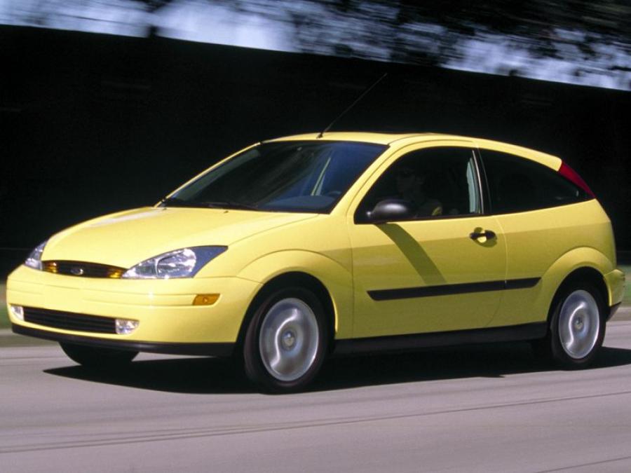  Ford Focus ZX3 1999 года  (фото 16 из 23)